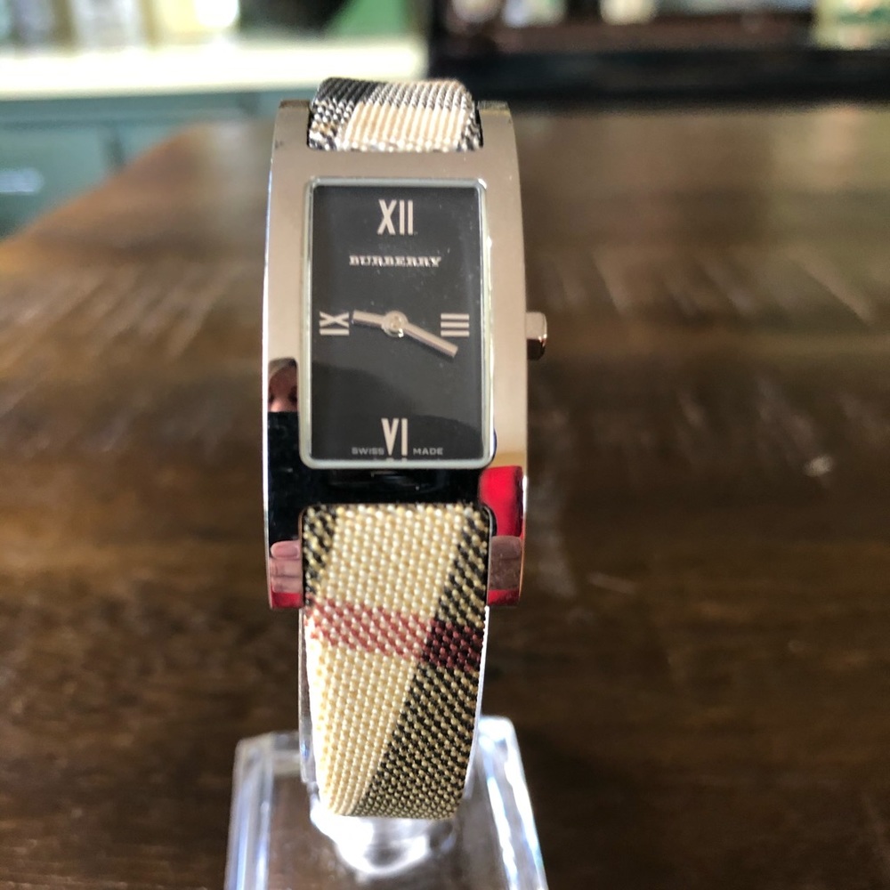 Burberry Women’s Watch Nova Check